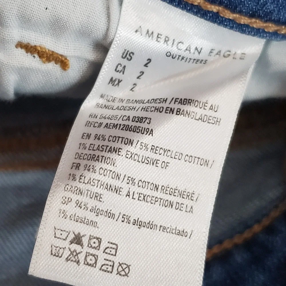 American Eagle Outfitters Women Shorts US 2 Blue Denim Jean Shorts Mom